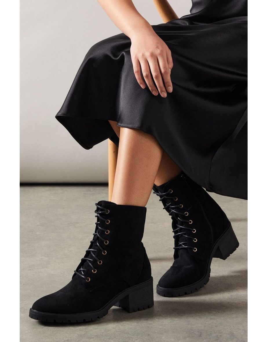 Buy Boots Wallis in Oman VogaCloset