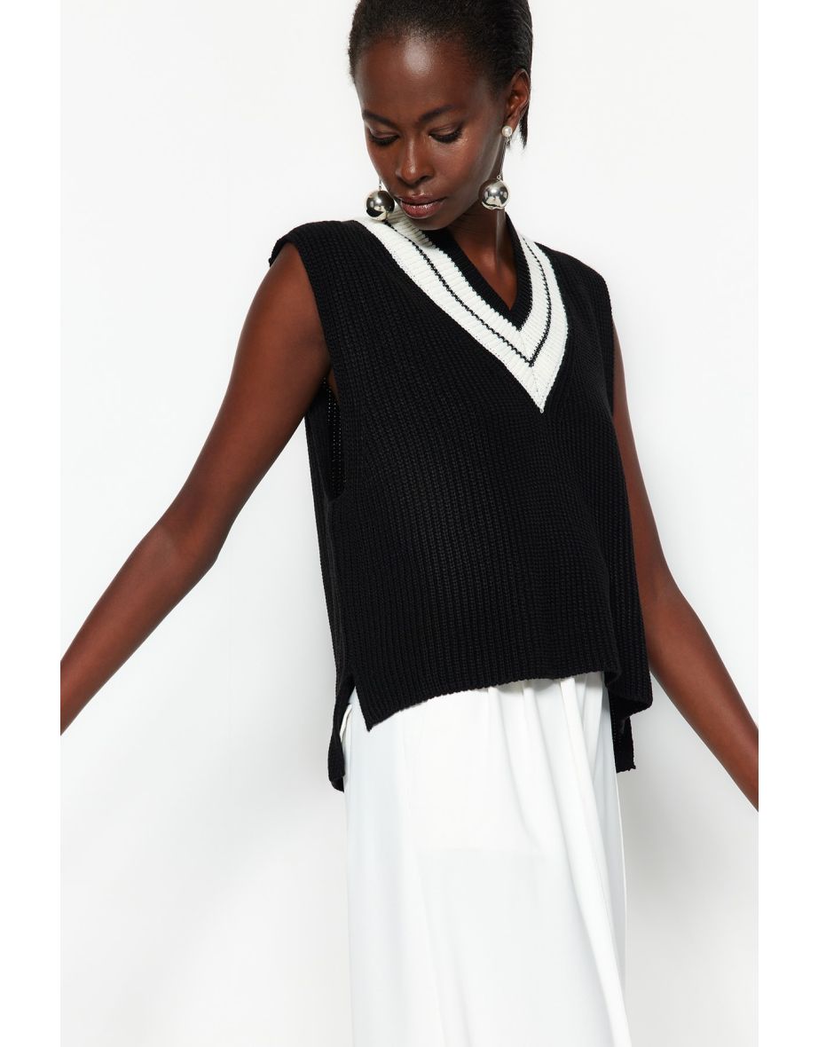 Sweater Vest - Black - Regular fit