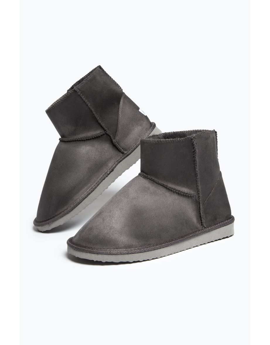 Hype boots online shop