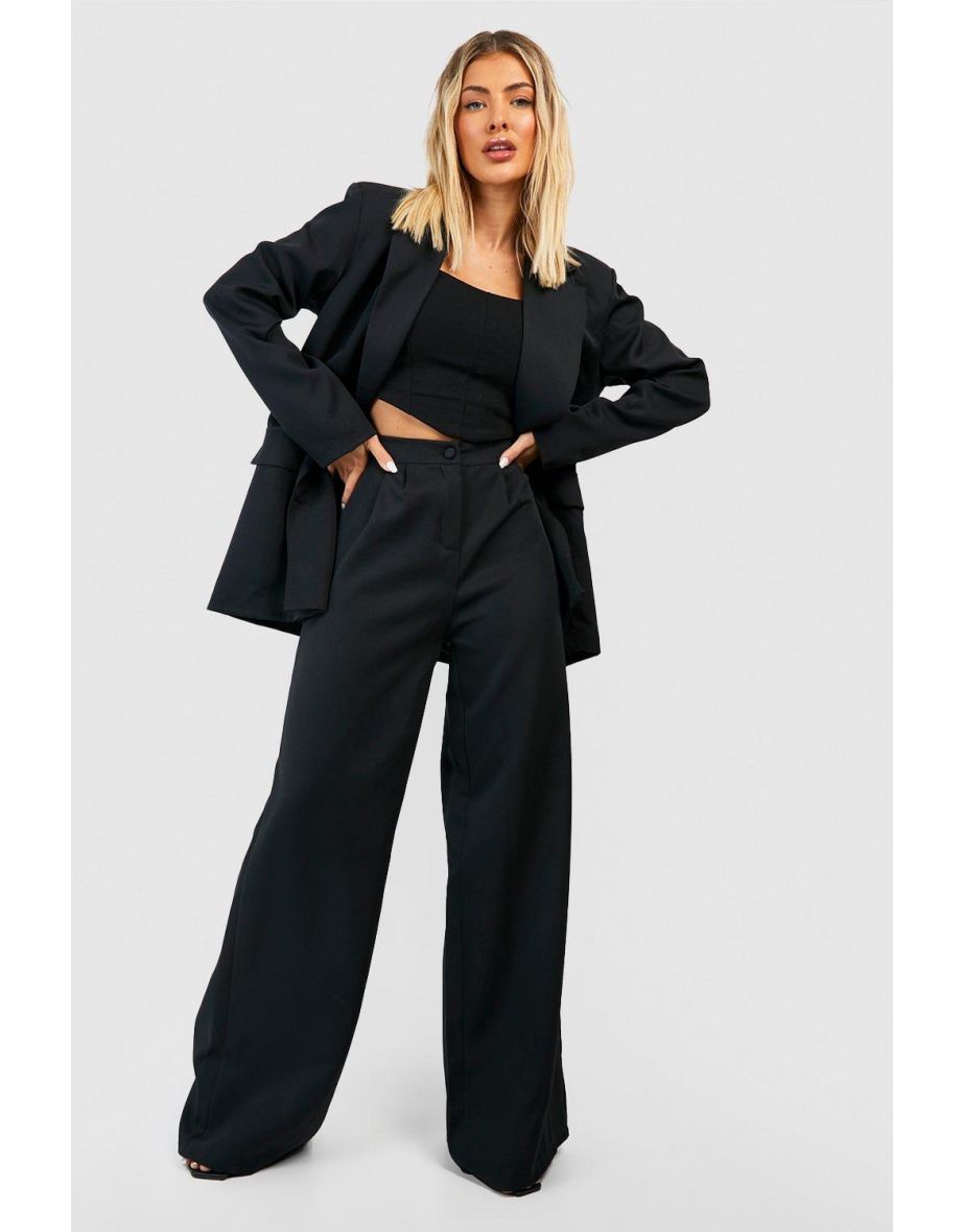 Buy Boohoo Tailored Relaxed Woven Trousers In Khaki | 6thStreet Bahrain