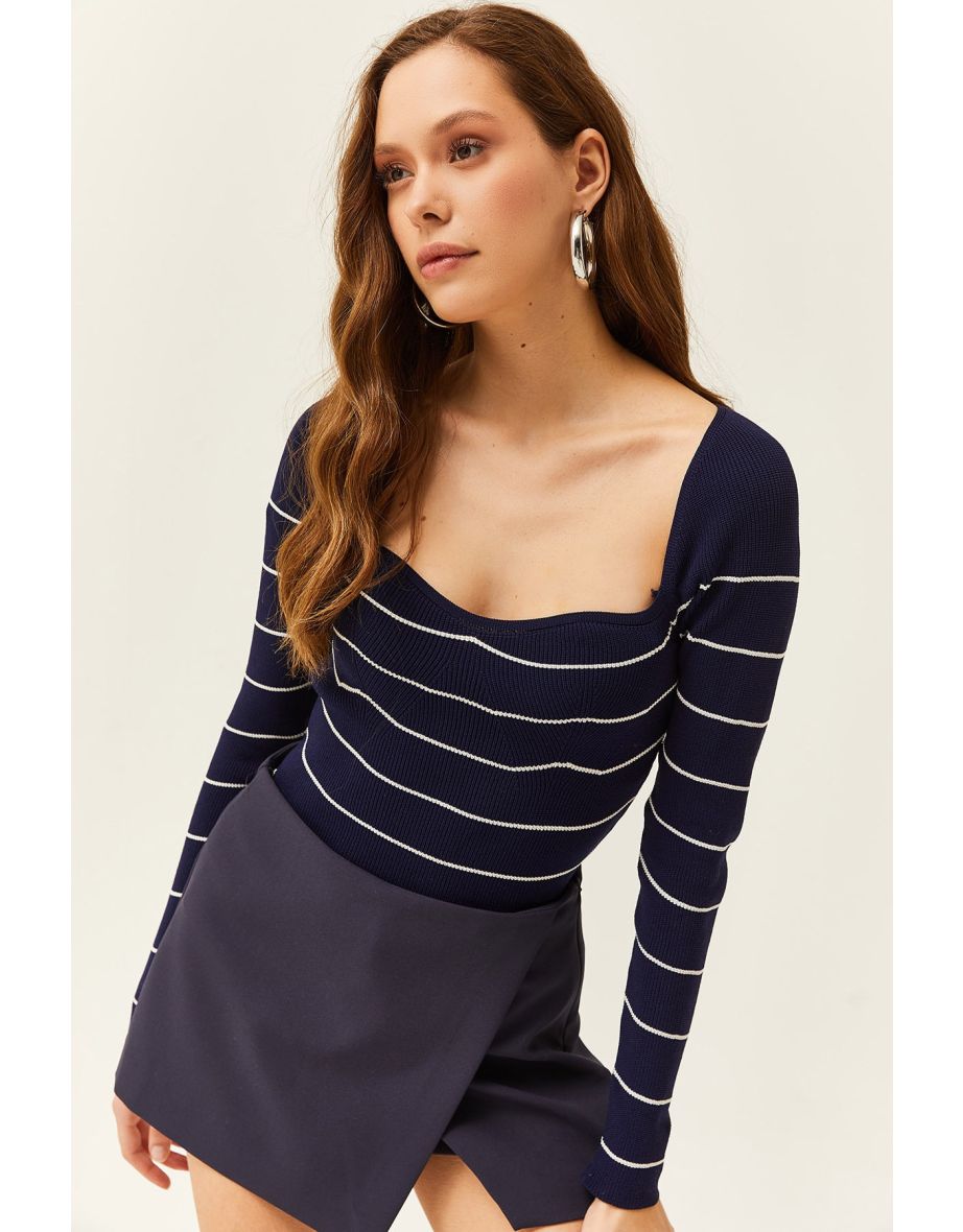 Women's Striped Navy Blue Kiss Collar Crop Knitwear Blouse
