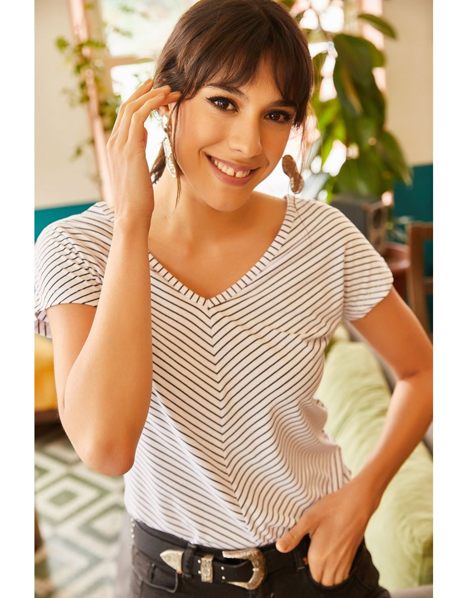 Women's White Front Back V Triangle T-shirt - 3