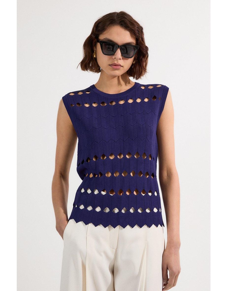 Diamond Cut Knit Vest