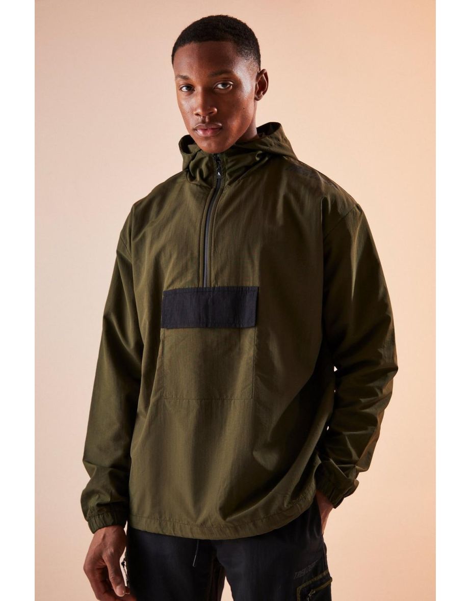 What is a 2025 cagoule jacket