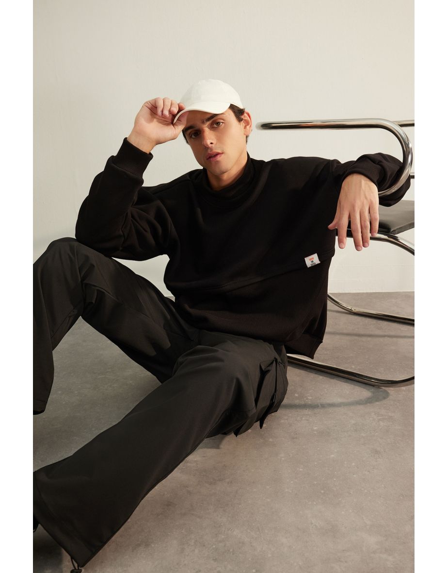 Limited Edition Black Men's Oversize/Wide-Collar Half Turtleneck Tag Fleece Inside Thick Sweatshirt.
