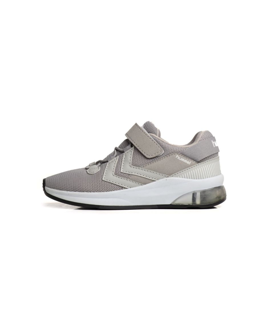 Light gray hot sale tennis shoes