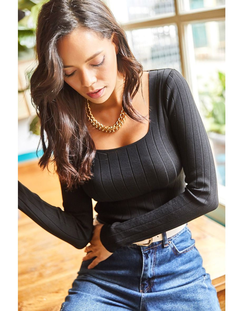 Women's Black Square Collar Thick Corded Knitwear Sweater