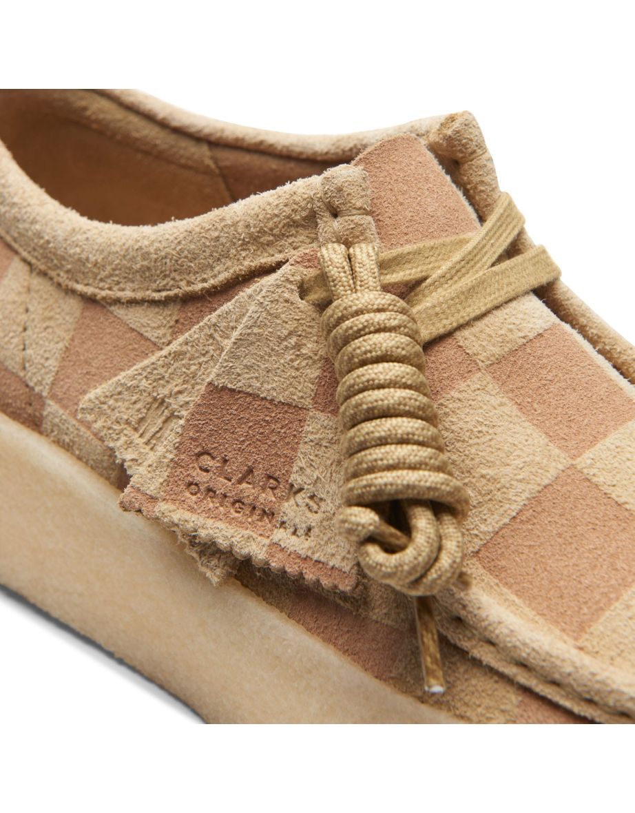 Men's Clarks Wallabee Cup Suede Shoes in Brown - 7