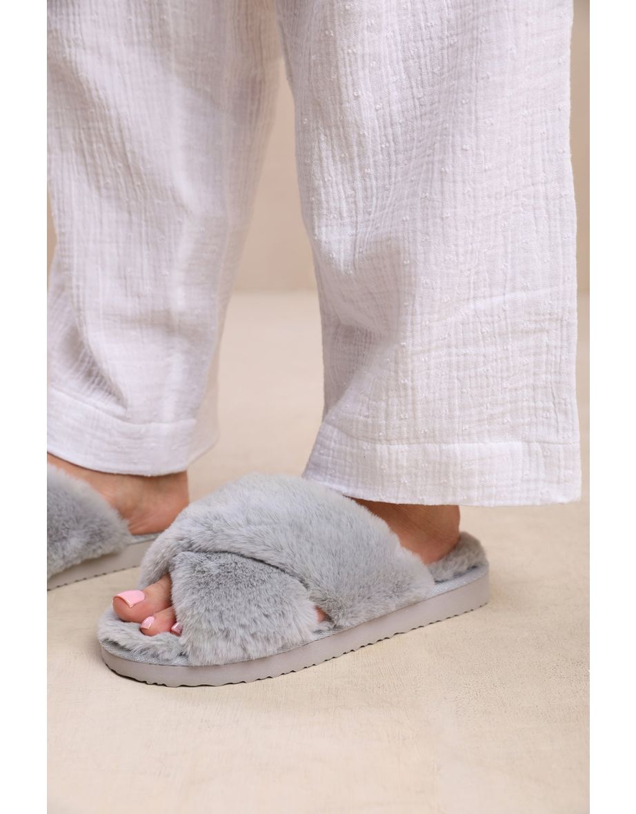 WEEKEND CROSS OVER FLUFFY SLIPPERS IN GREY - 3