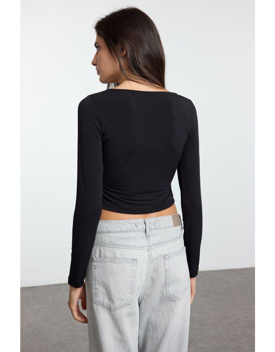 Black Fitted/Body-Sit Rose Detailed Knitted Top - 4