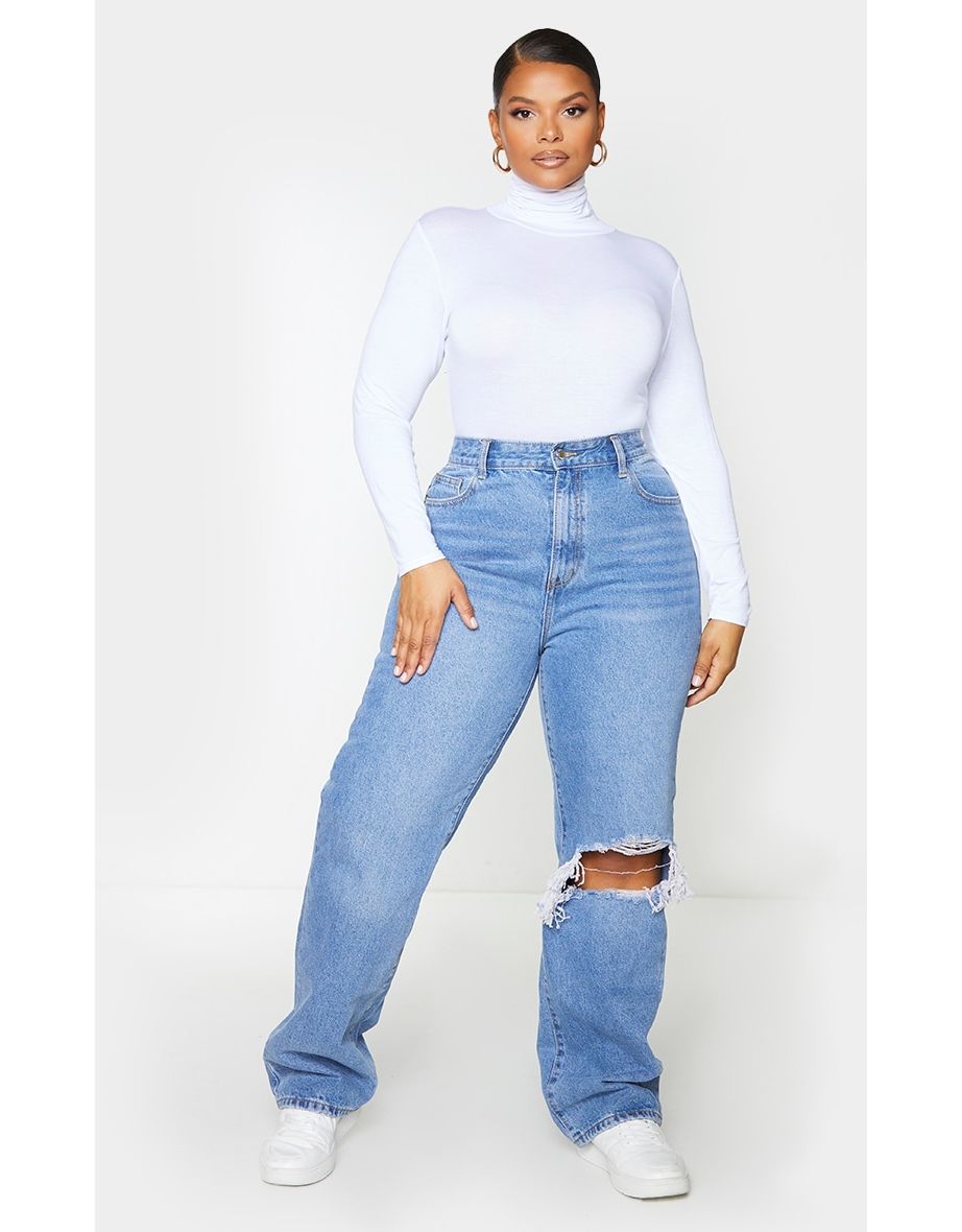 PRETTYLITTLETHING Plus Light Blue Wash High Rise Mom Jeans