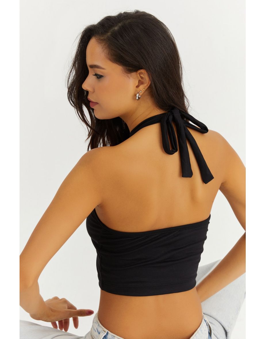 Shop Women s Black Halter Neck Crop Blouse Online in Oman VogaCloset