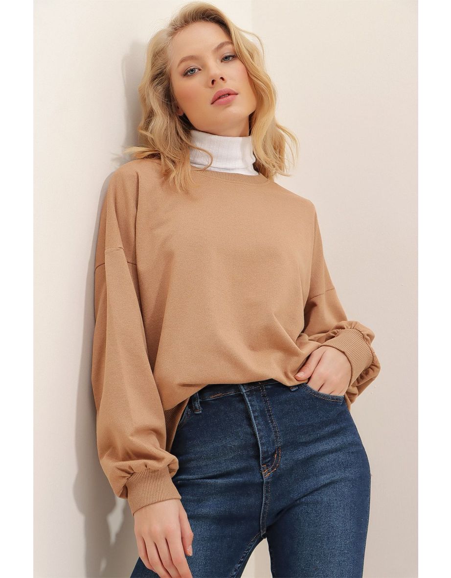 Women's Caramel Crew Neck Oversize Basic Sweatshirt