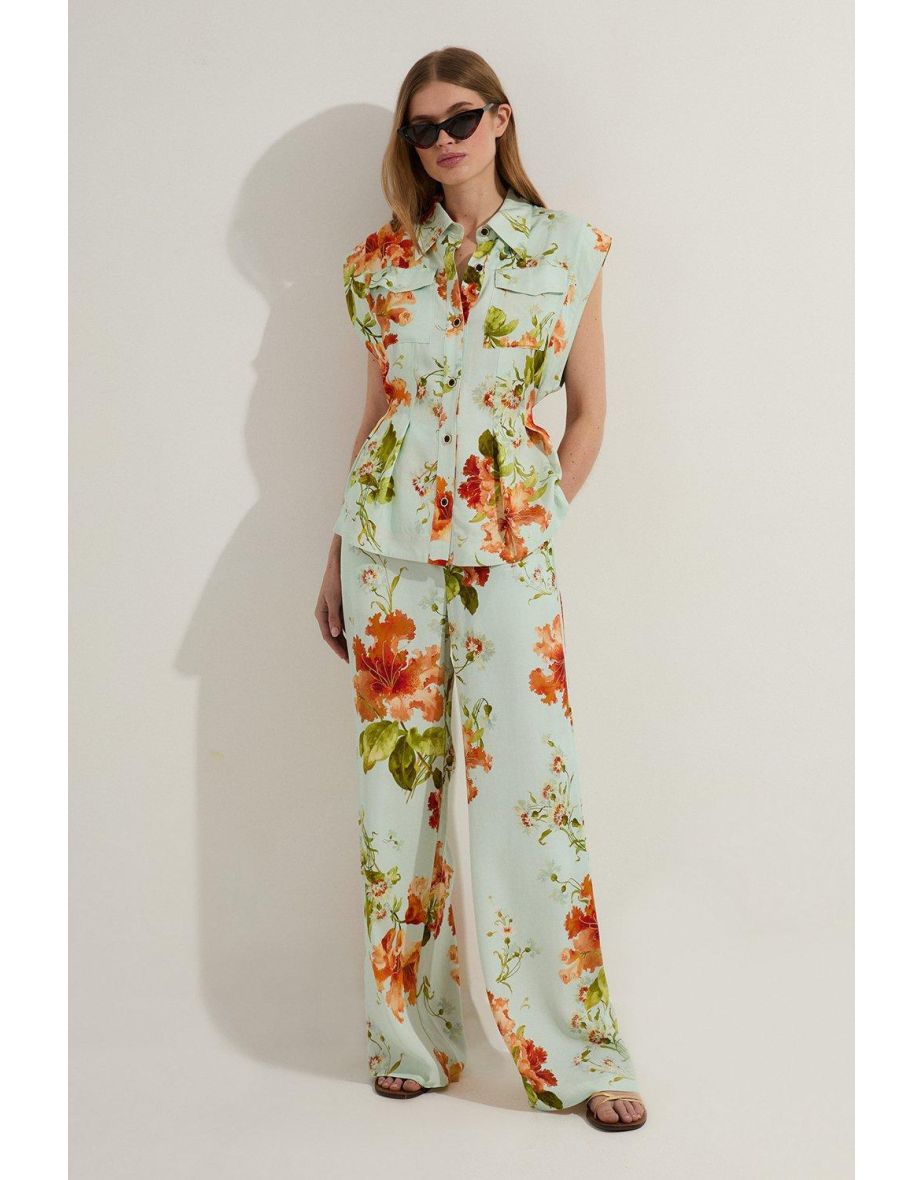 Premium Viscose Linen Floral Topstitch Woven Blouse With Waist Seam Detail