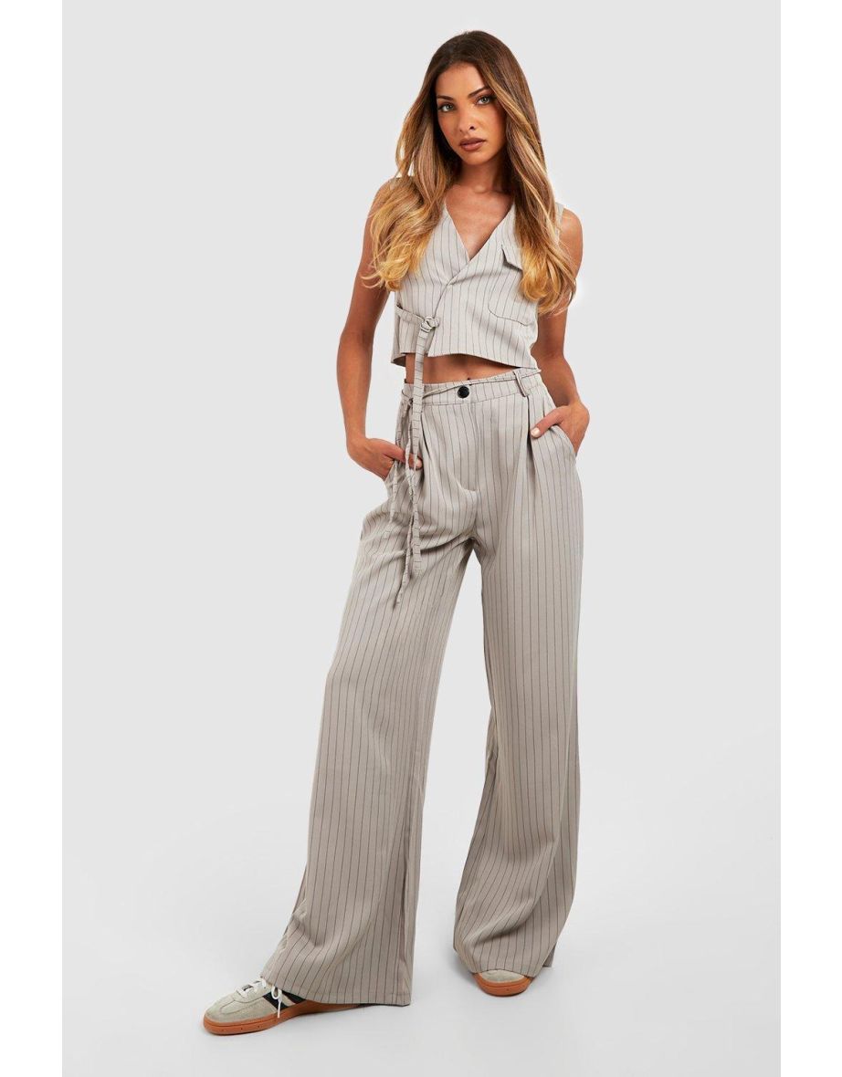 Buy Boohoo Trousers in Saudi UAE Kuwait and Qatar VogaCloset