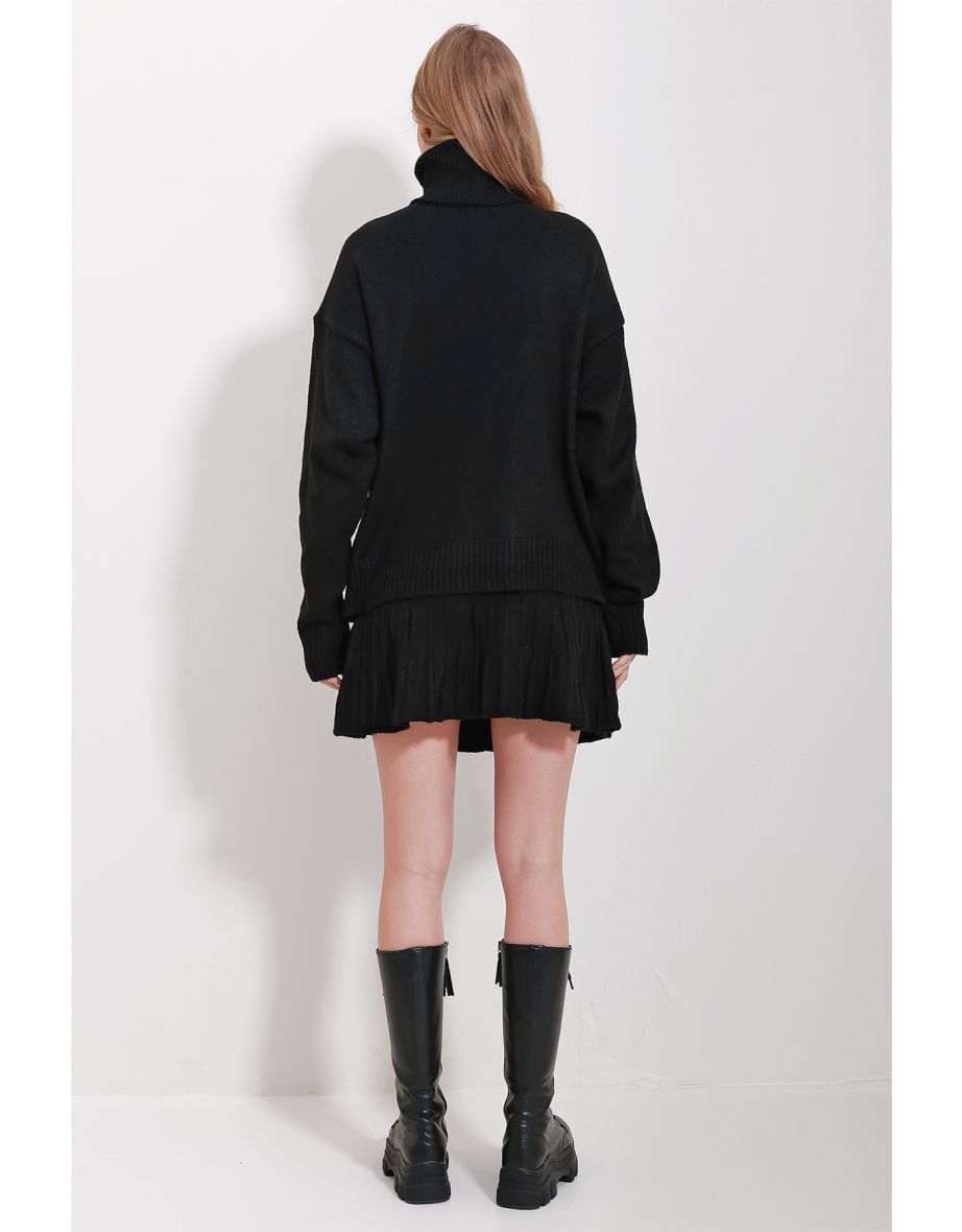 Women's Black Turtleneck Sweater And Pleated Skirt Set - 4