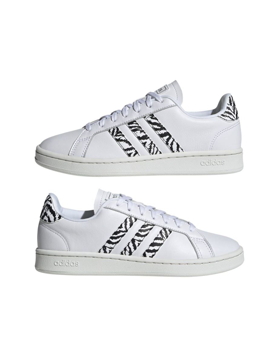 Women's adidas Grand Court Trainers in White - 9