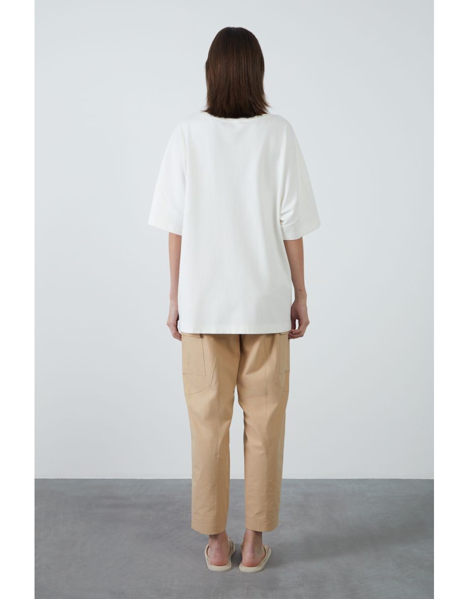 Front Zipper Detail Bicycle Neck Ecru T-shirt - 3