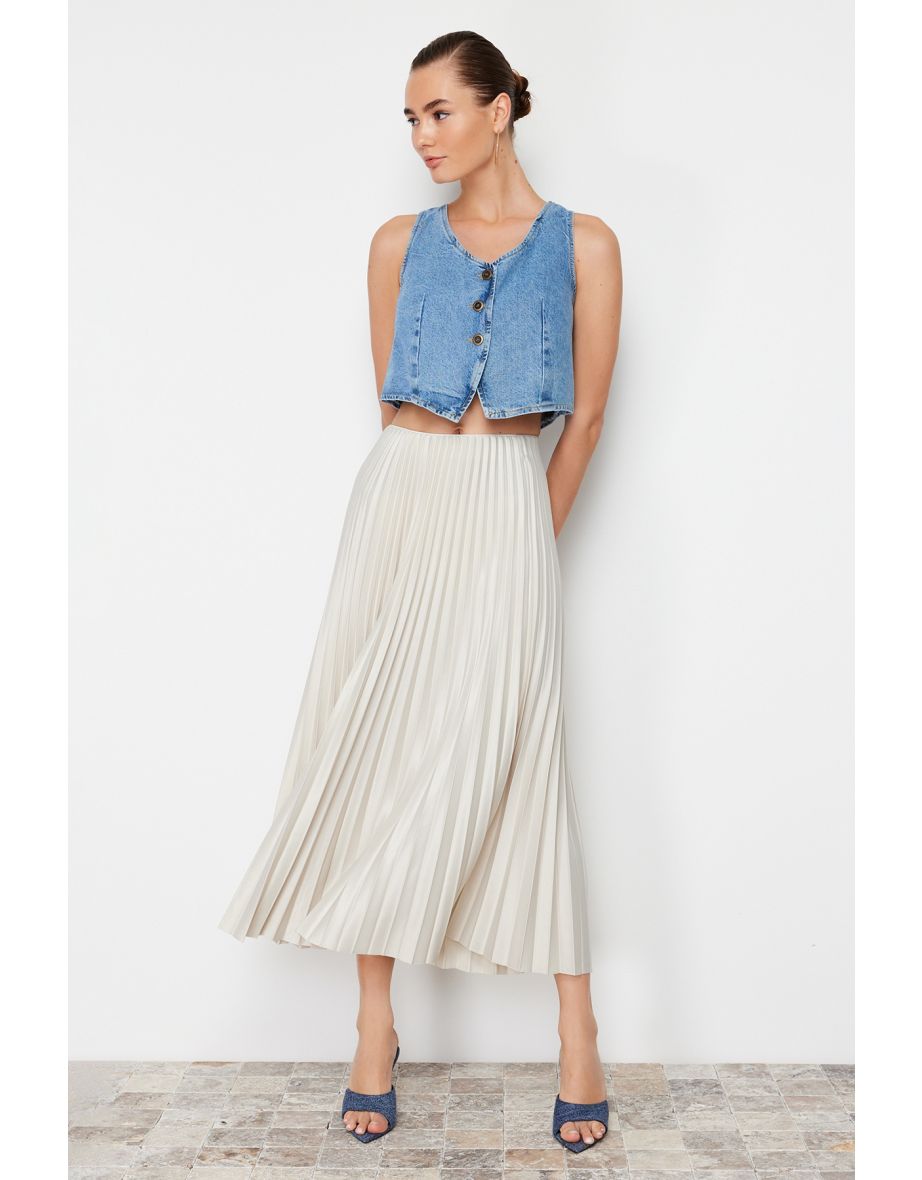 Shop Stone Pleated Maxi Knitted Skirt Online in Bahrain VogaCloset