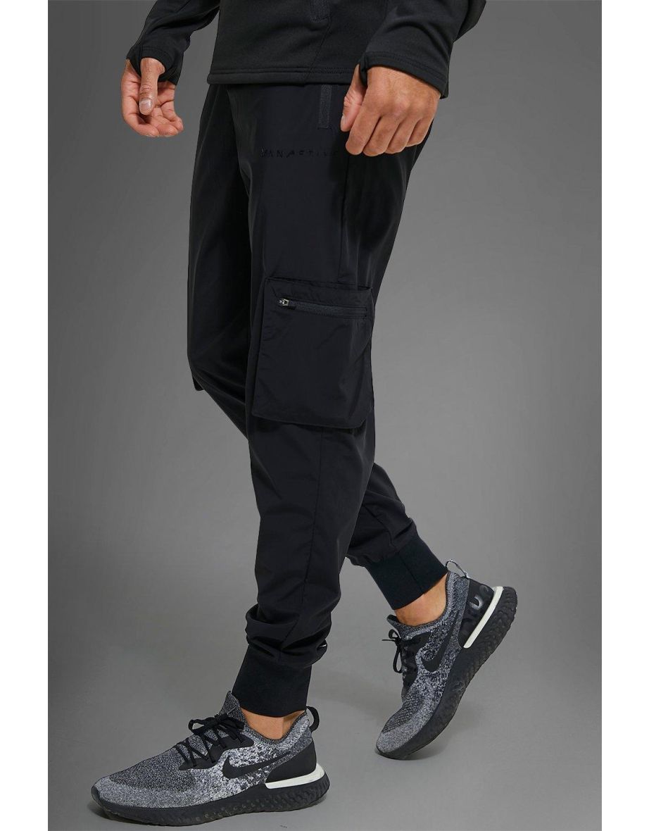 Man Active Gym Deep Rib Tech Cargo Pant - black