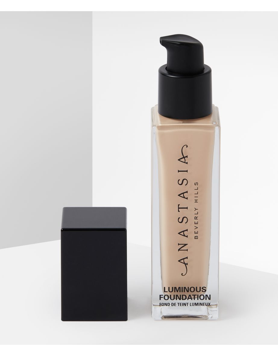 Luminous Foundation by Anastasia Beverly -130N