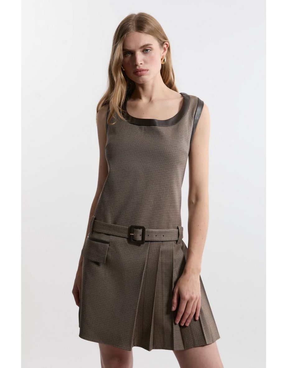 Compact Stretch Pleated Skirt Mini Dress
