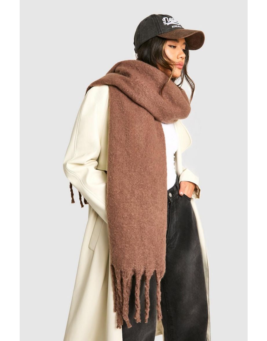 Chunky Oversized Fringe Scarf - mocha