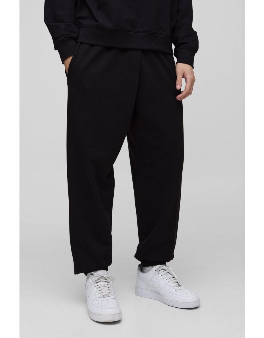 Baggy Fit Basic Lightweight Jogger - black