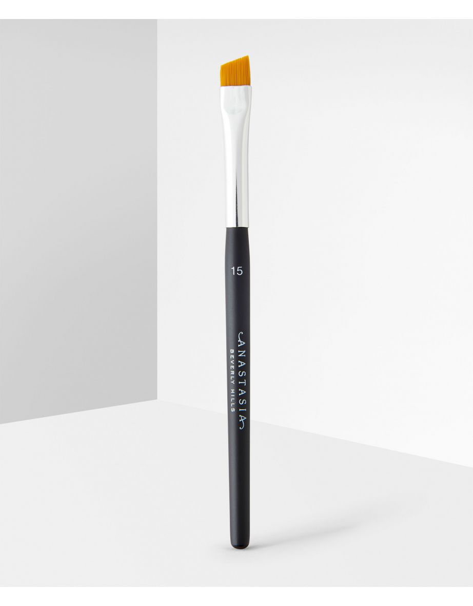 15 Angled Cut Brow Brush