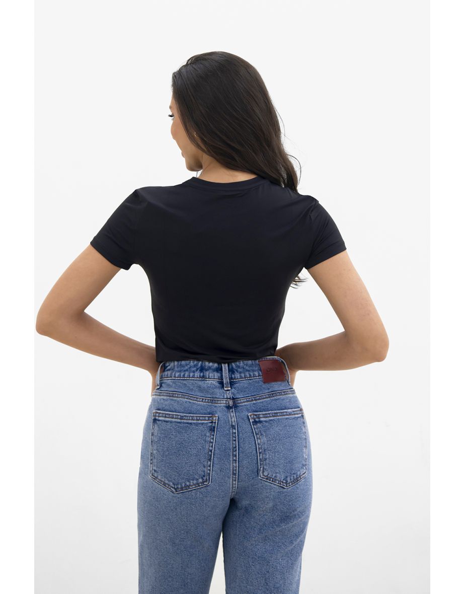 Plain black T-shirt with short sleeve - 4