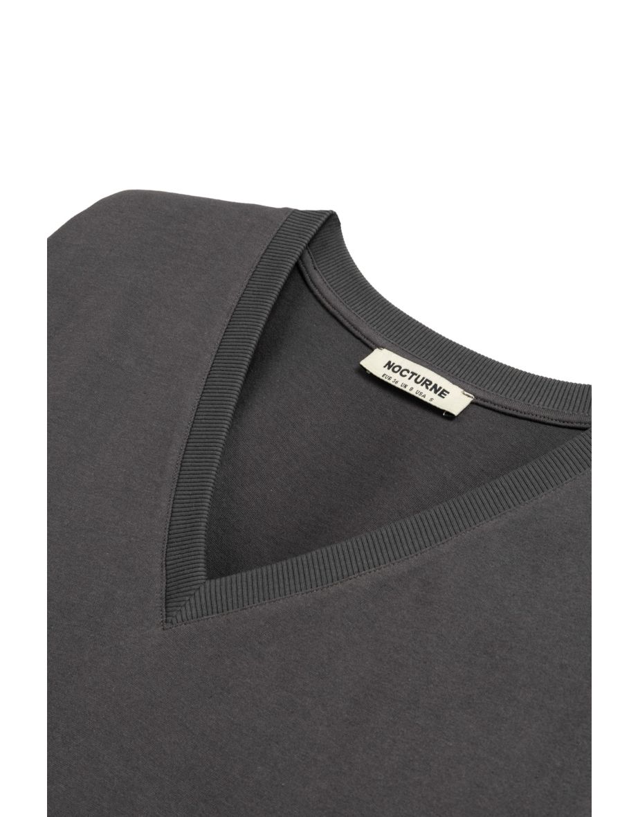 V-Neck Padded T-Shirt - 8
