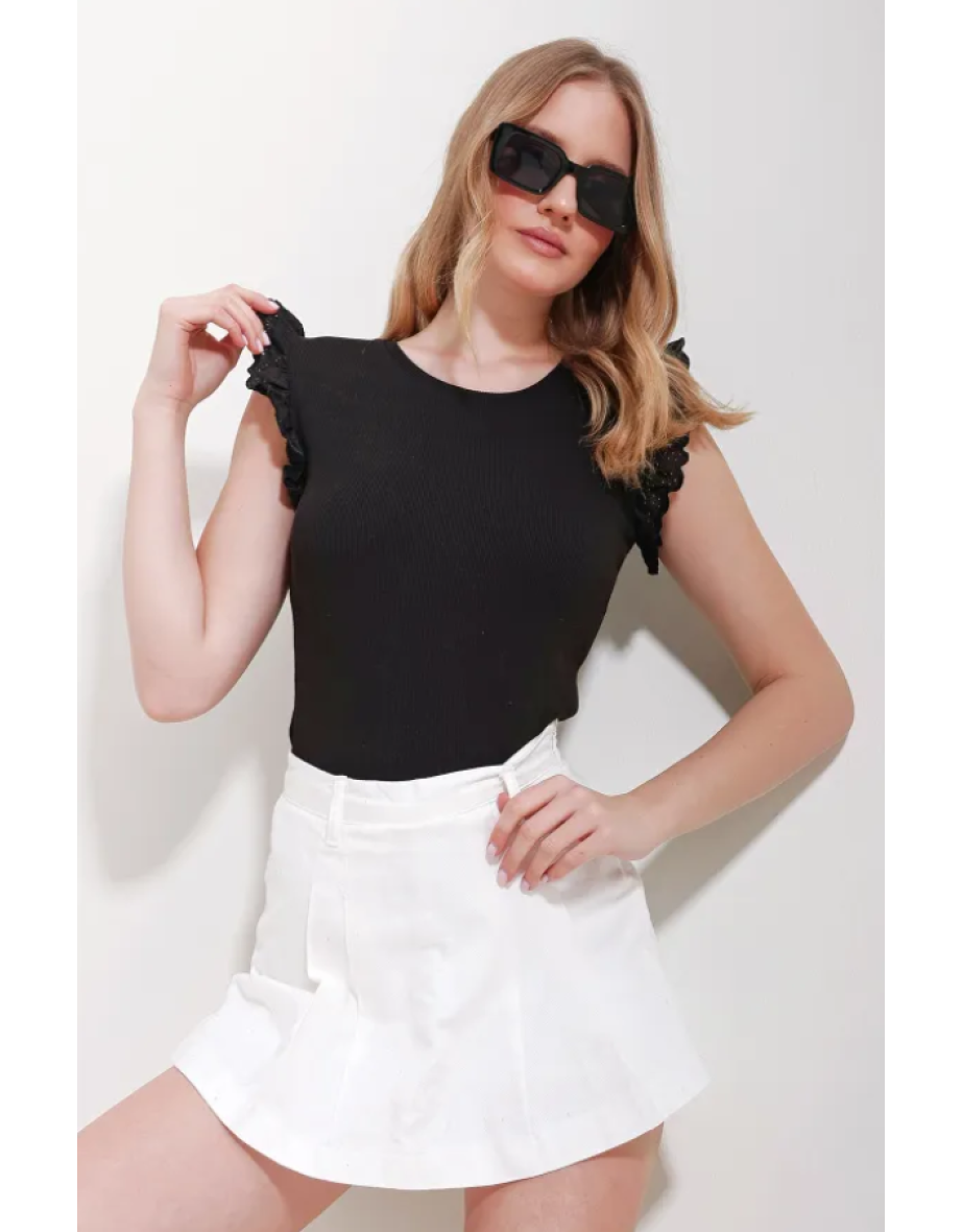 Women's Black Crew Neck Sleeve Scalloped Blouse