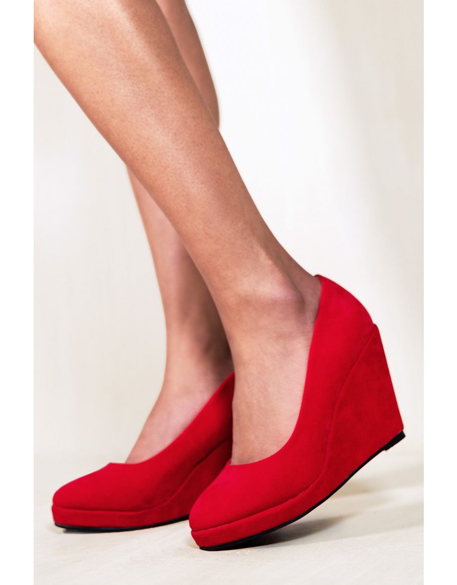 Shop LUISA PLATFORM WEDGE HEEL COURT SHOES IN ROUGE RED Online in Oman VogaCloset