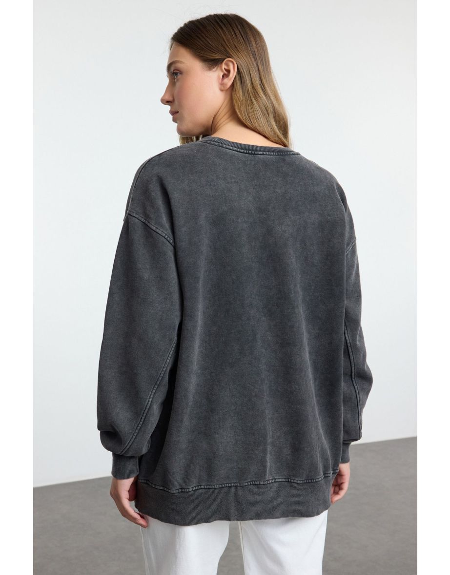 Black Washed Hem Detailed Crew Neck Relaxed/Comfortable Fit Knitted Sweatshirt - 4