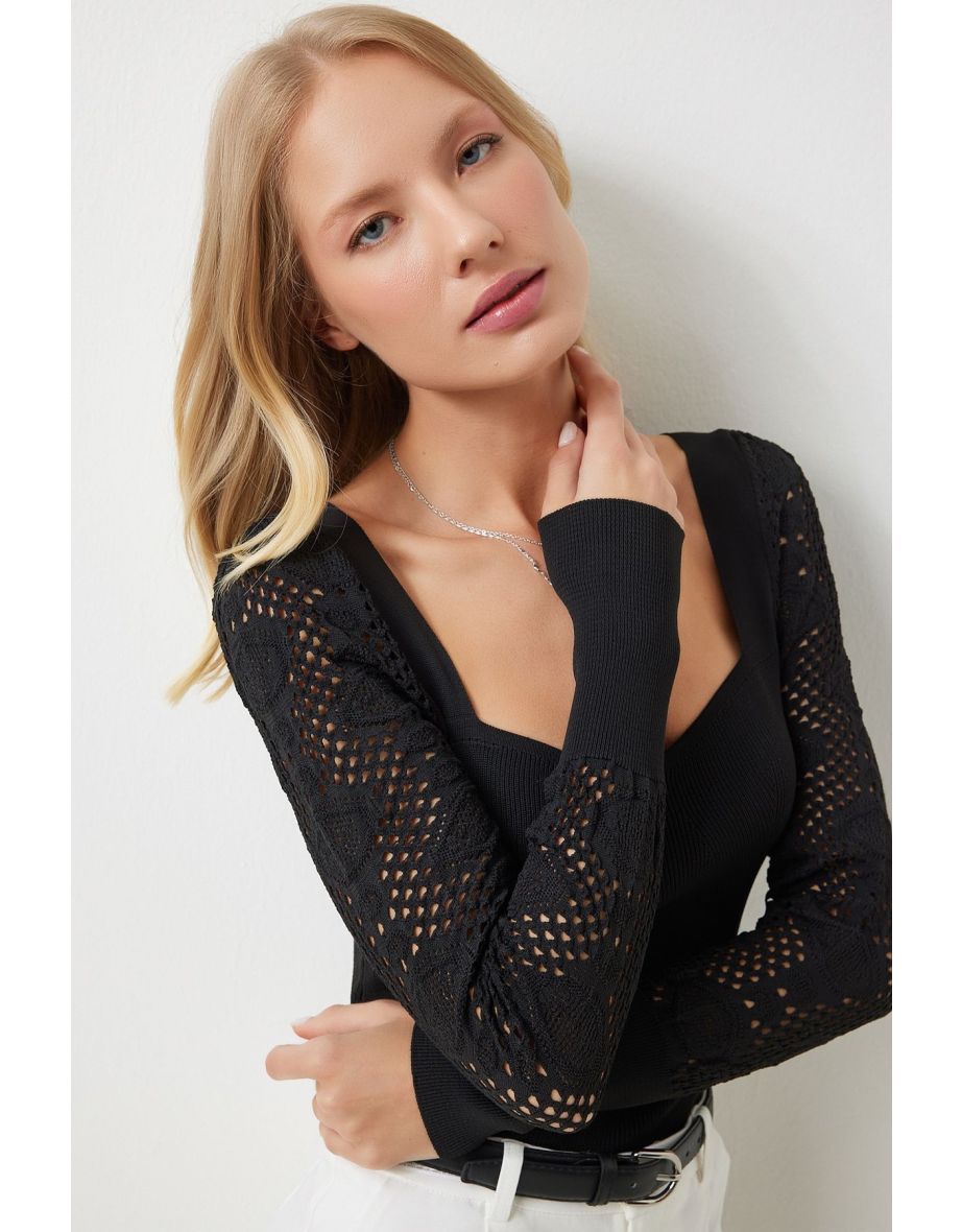 Women's Black Heart Neck Openwork Knitwear Blouse