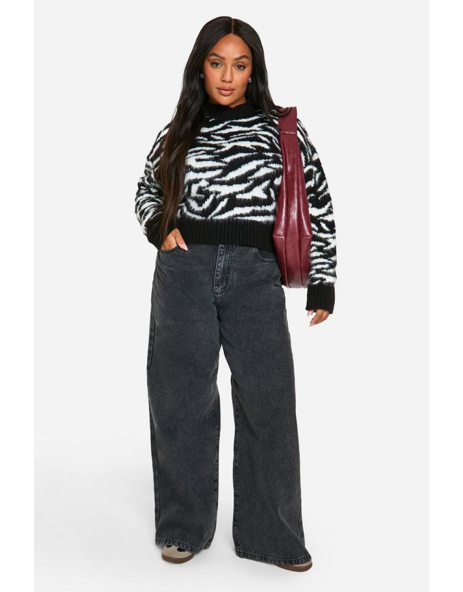 Plus Brushed Zebra Cropped Jumper - black