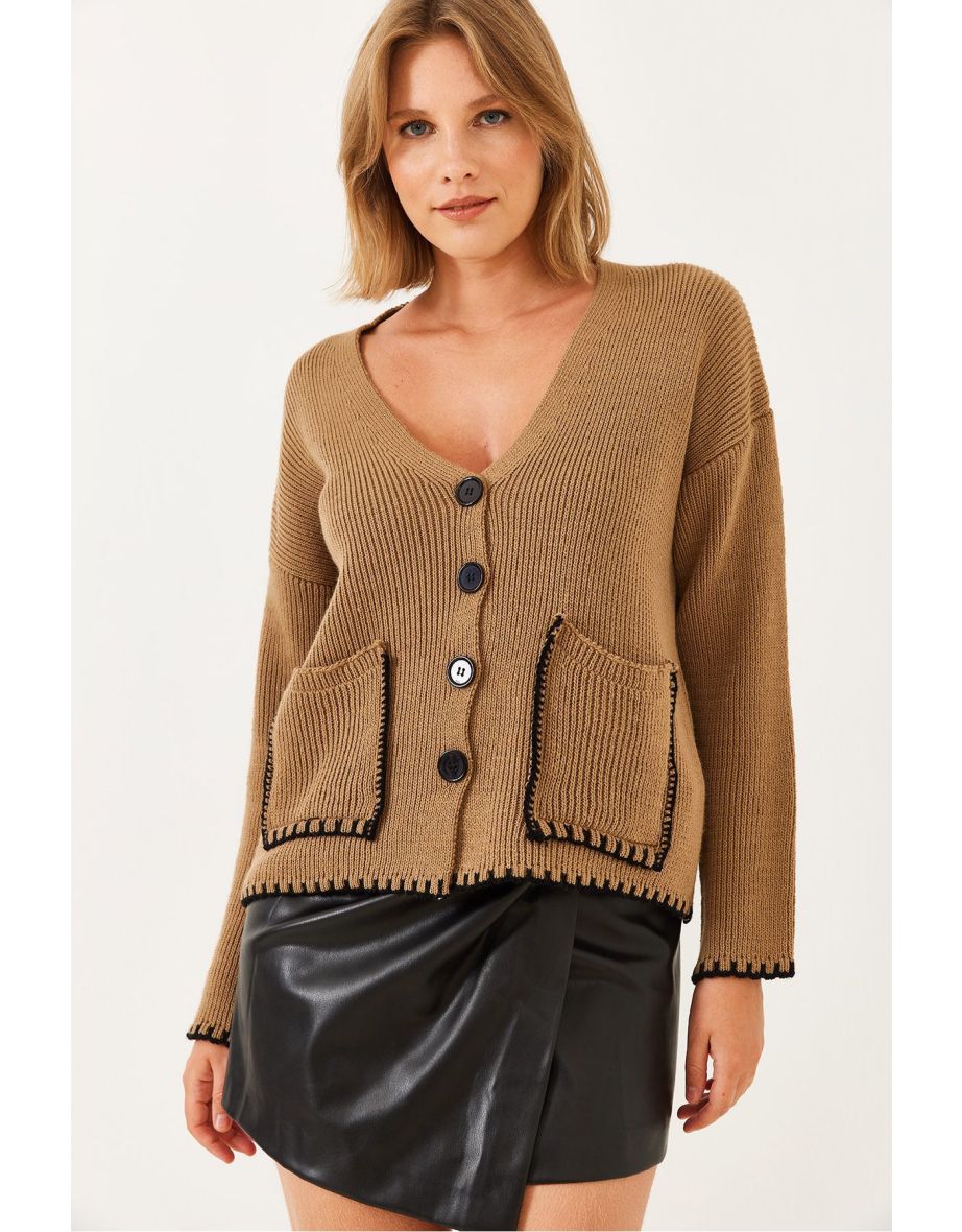 Women's Shepherd Stitch Detail Large Pocket Four Button Long Sleeve Knitwear Cardigan - 7