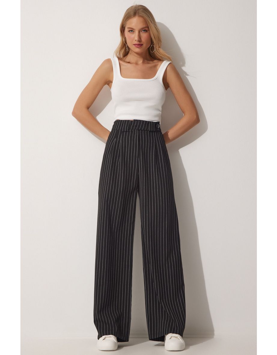 Women's Black Pleated Wide Leg Pants
