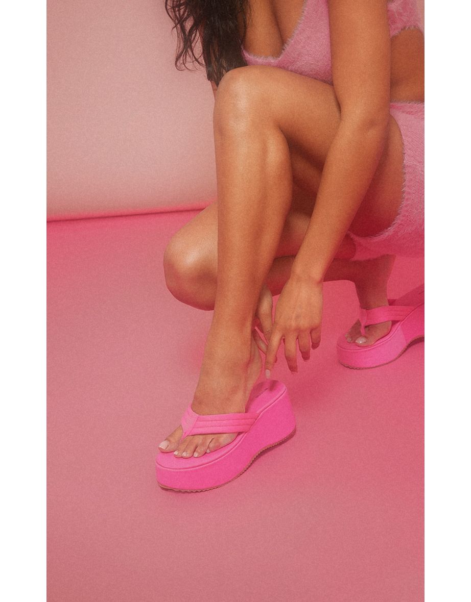 Chunky platform flip flops online