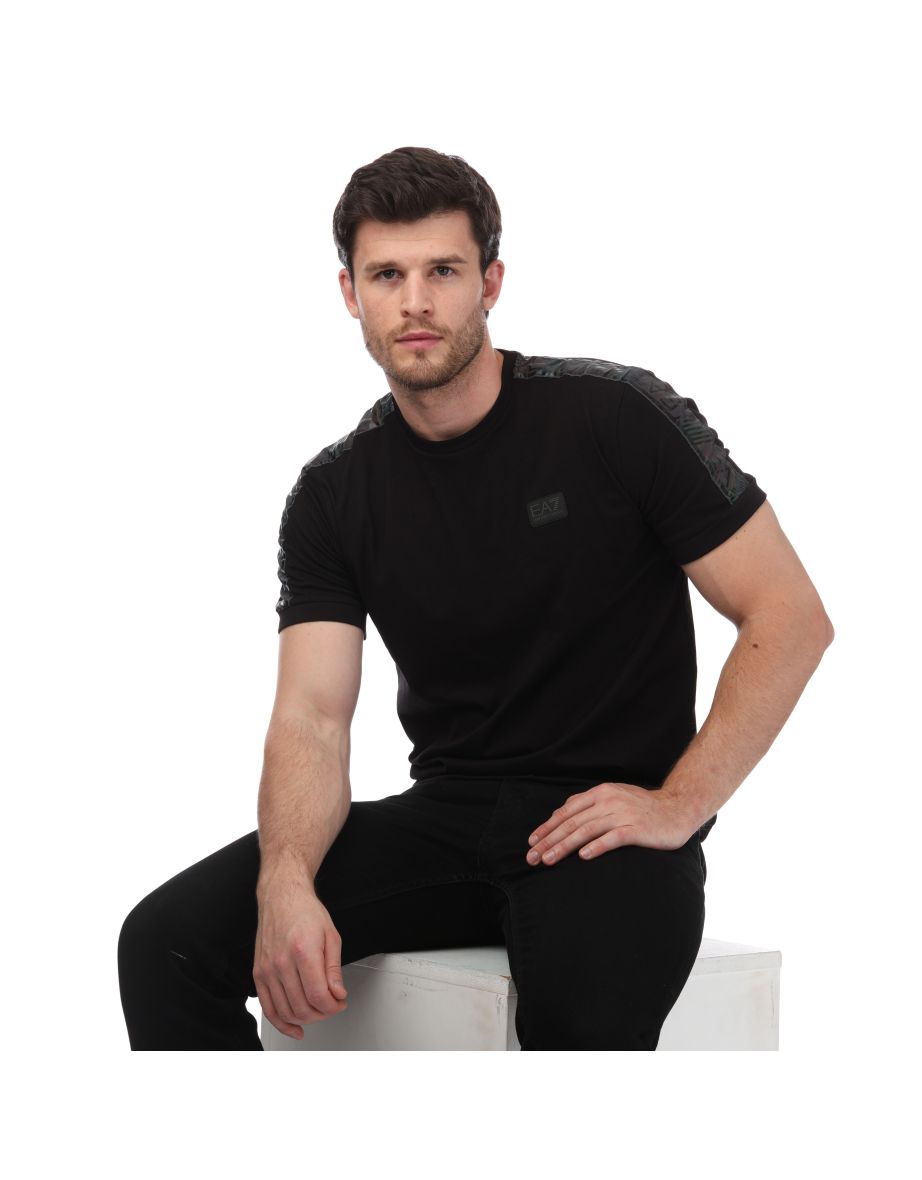 Men's Emporio Armani EA7 T-Shirt in Black - 3