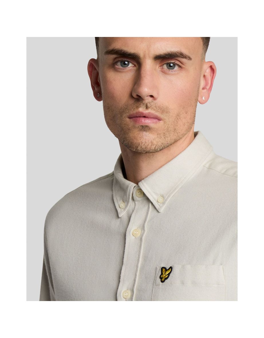 Men's Lyle And Scott Plain Flannel Shirt in Cream - 3