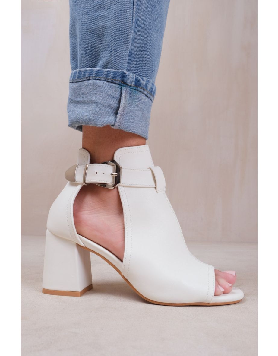 LISA BLOCK HEEL WITH SIDE BUCKLE AND OPEN TOE FRONT IN WHITE - 2