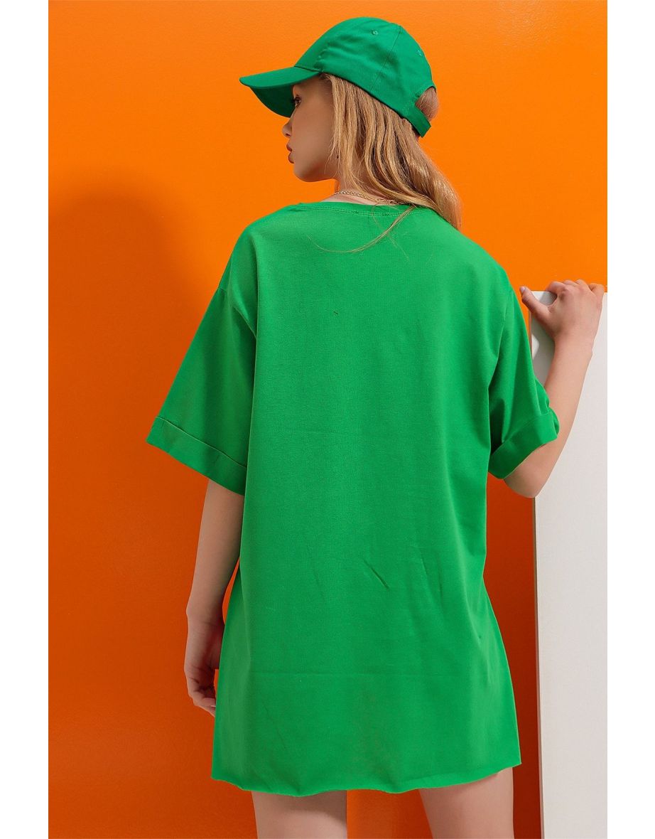 Women's Green Crew Neck Giraffe Embroidery Embroidered Double Sleeve Laser Cut Oversize T-Shirt - 3