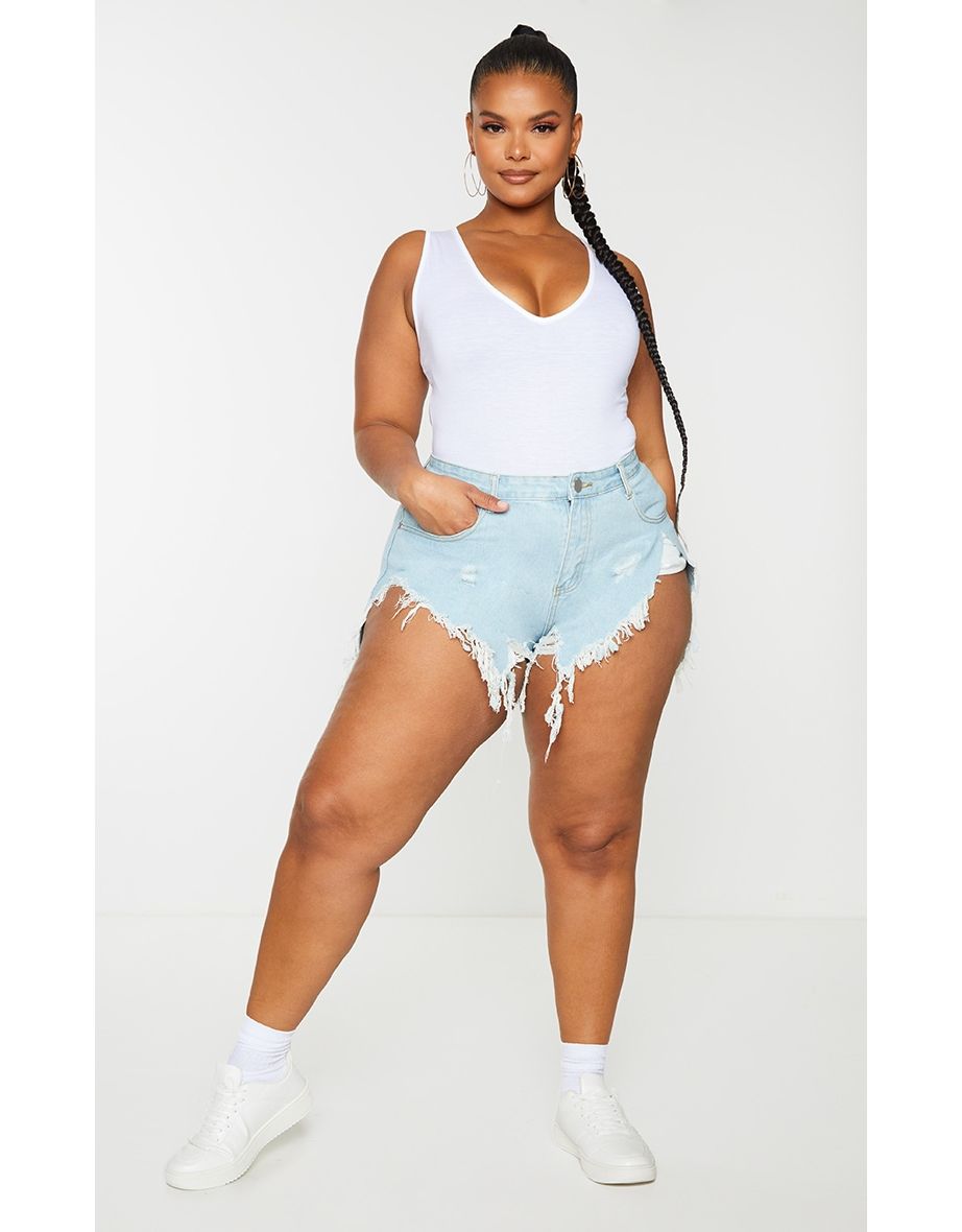 Buy Shorts Prettylittlething in Oman VogaCloset