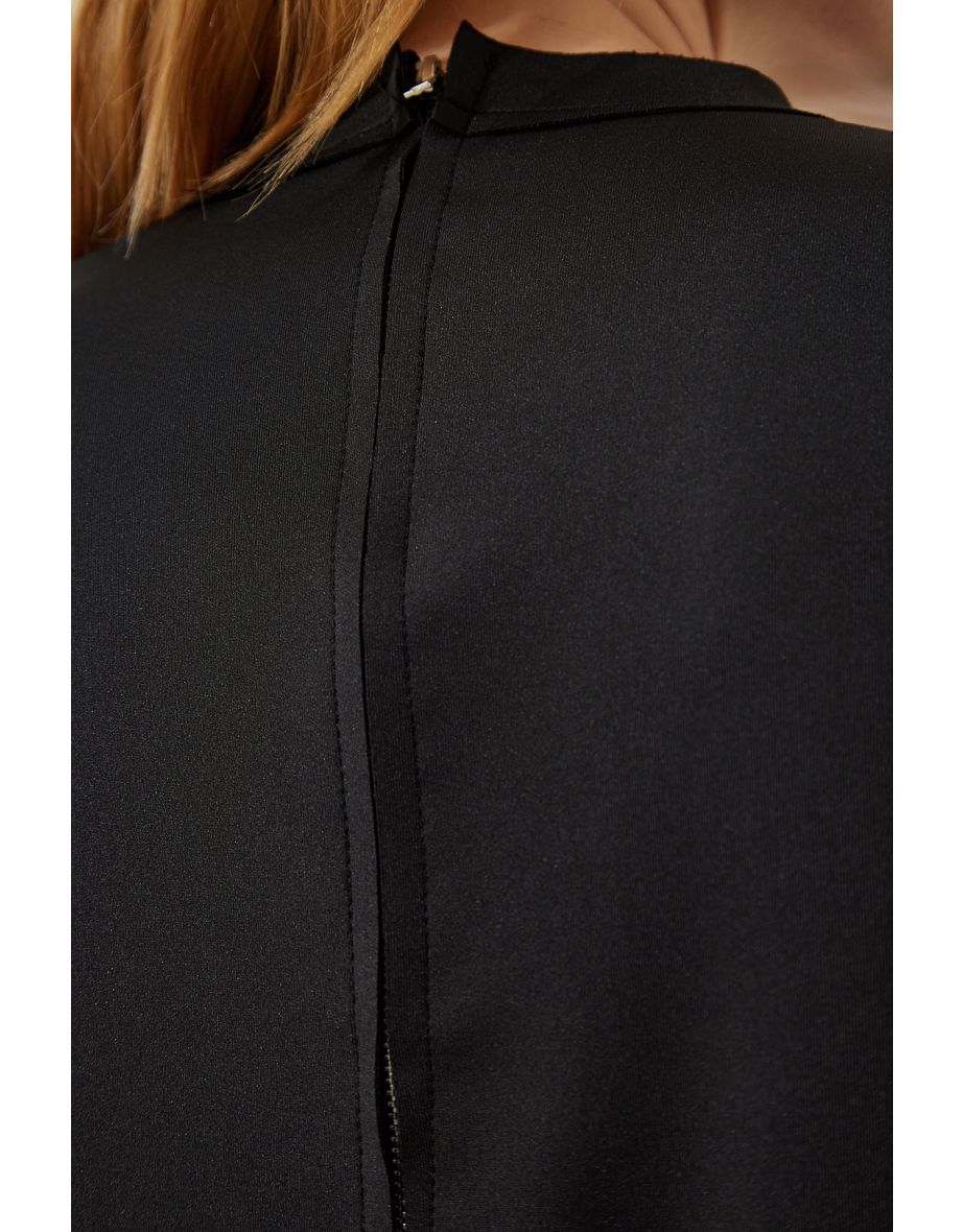 Women's Black Back Zipper Detail Knitted Scuba T-Shirt - 3