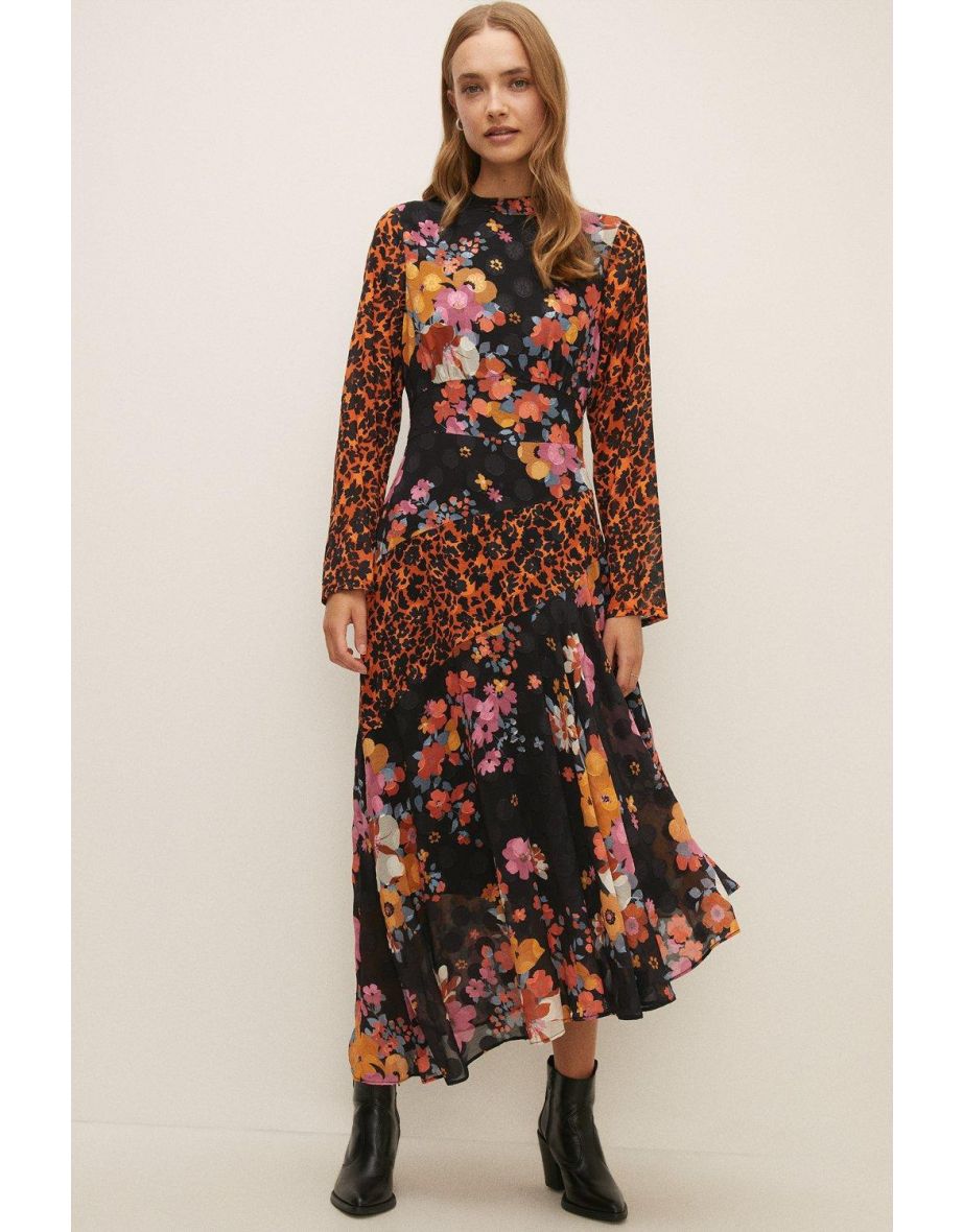 Buy Dresses Oasis in Oman VogaCloset