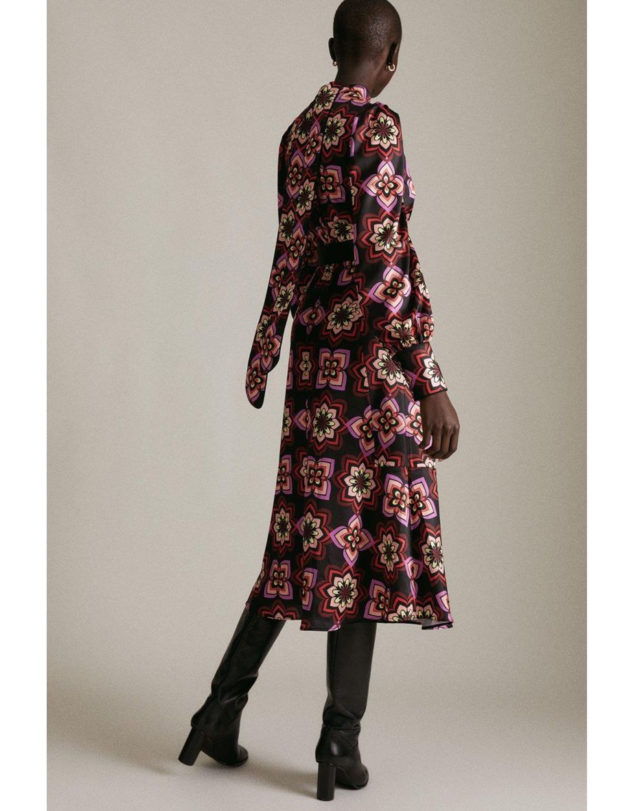 70's Tile Print Woven Tie Neck Midi Dress - 2
