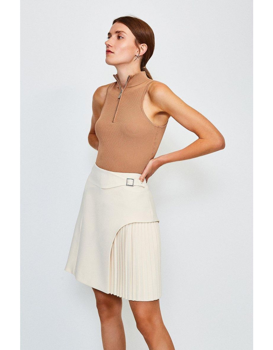 Buckle Detail Pleated Mini Skirt