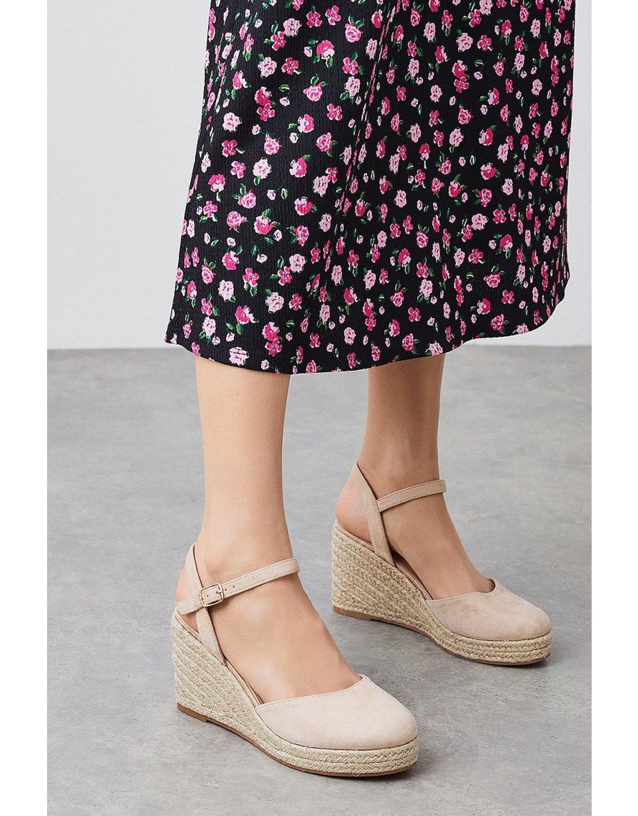 Rumor Closed Toe Wedges
