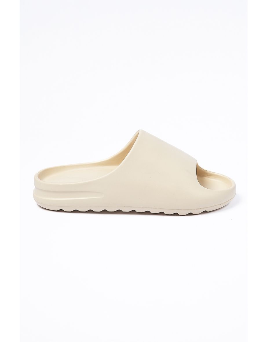women rubber slipper